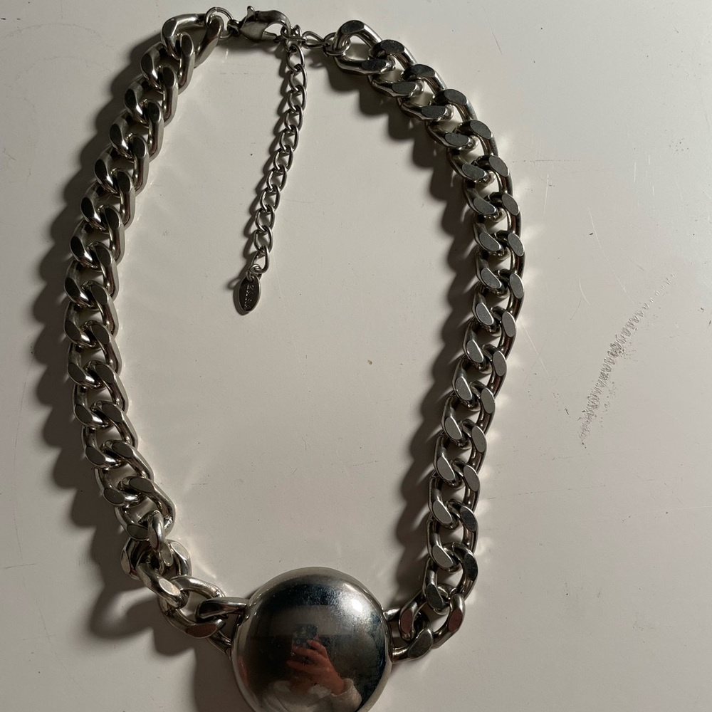 Cool necklace- statement piece - like new